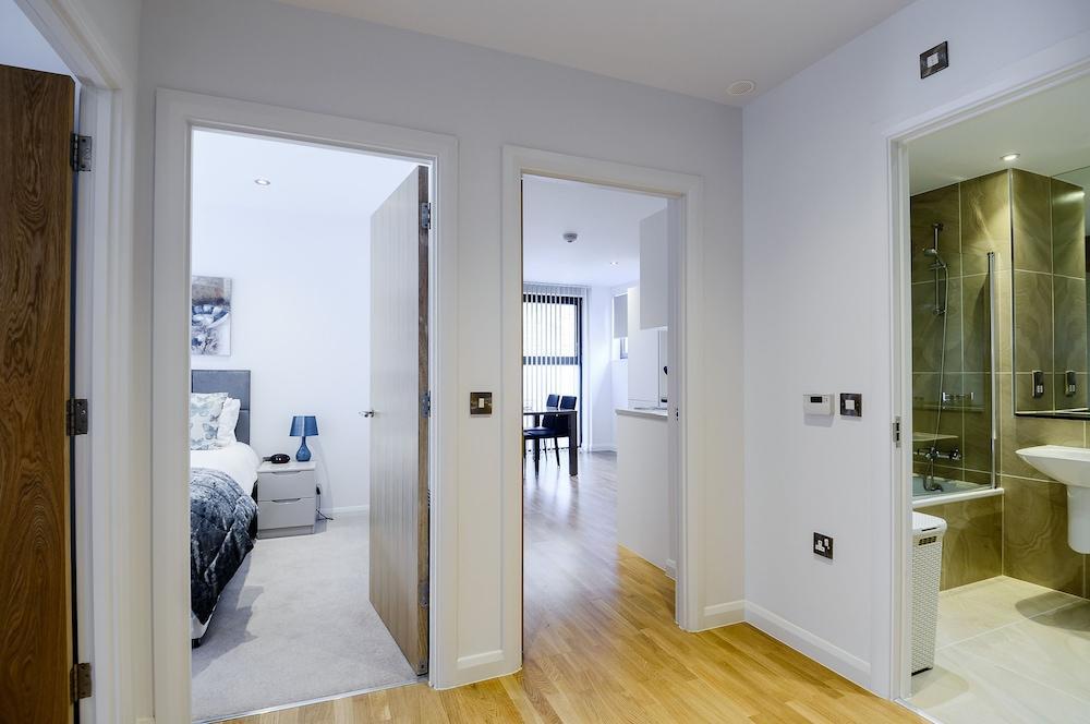 Hotel Bridge - Tooley St London